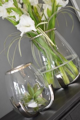 Cradle Vase